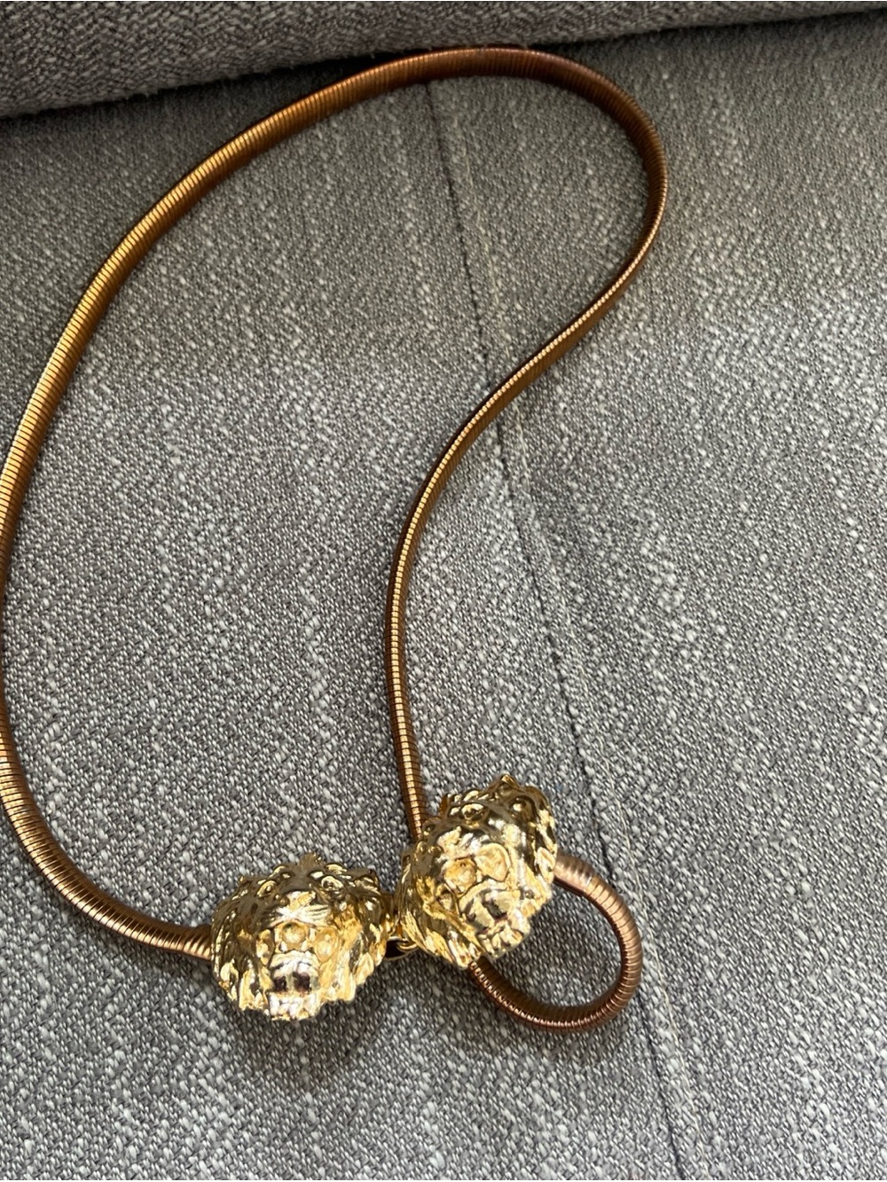 Anne Klein Vintage GOLD Lion Head Coil Stretch Cinch Belt Size Small Rare